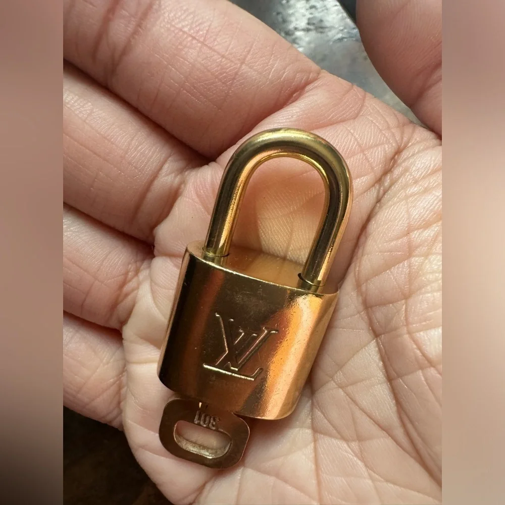 Louis Vuitton louis vuitton